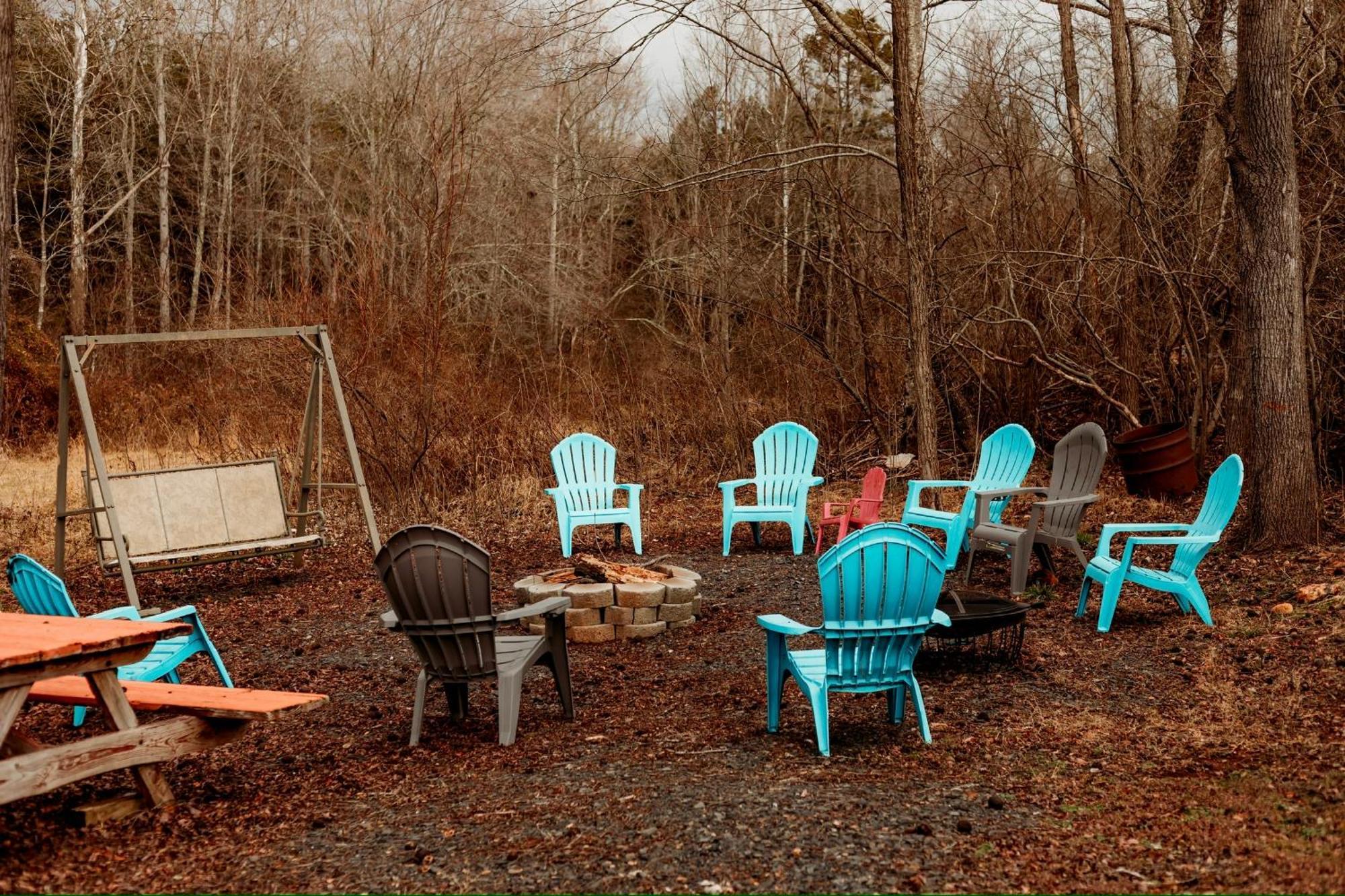 Giggling Creek Cottage - Bedjet! King Sized! Gazebo, 45 Acres, Arcades, Nintendo, More Henry Exteriér fotografie
