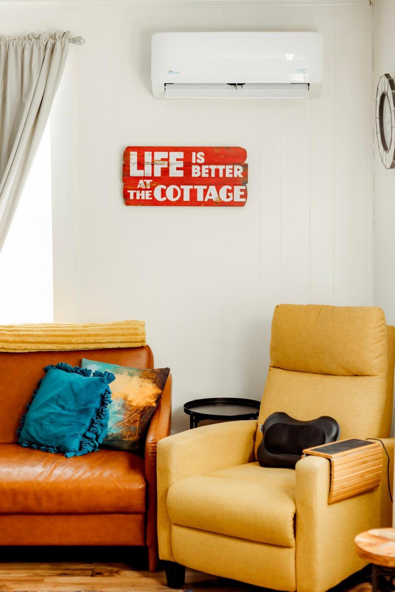 Giggling Creek Cottage - Bedjet! King Sized! Gazebo, 45 Acres, Arcades, Nintendo, More Henry Exteriér fotografie